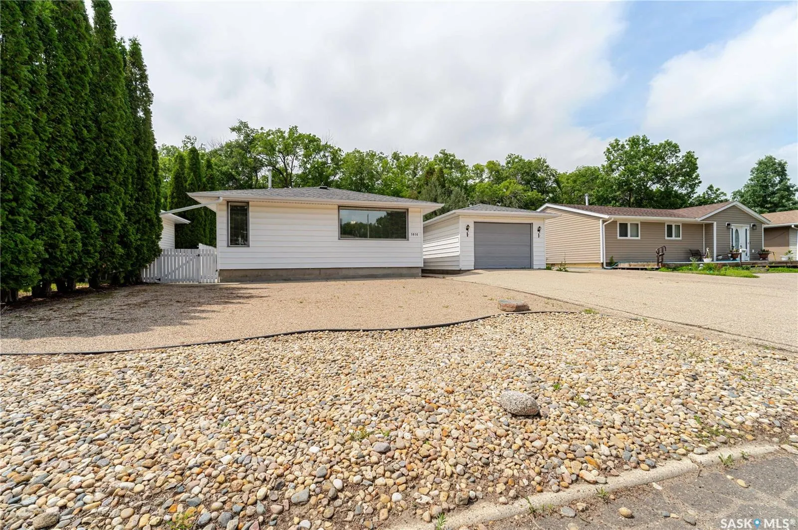 1014 Hopkins CRESCENT