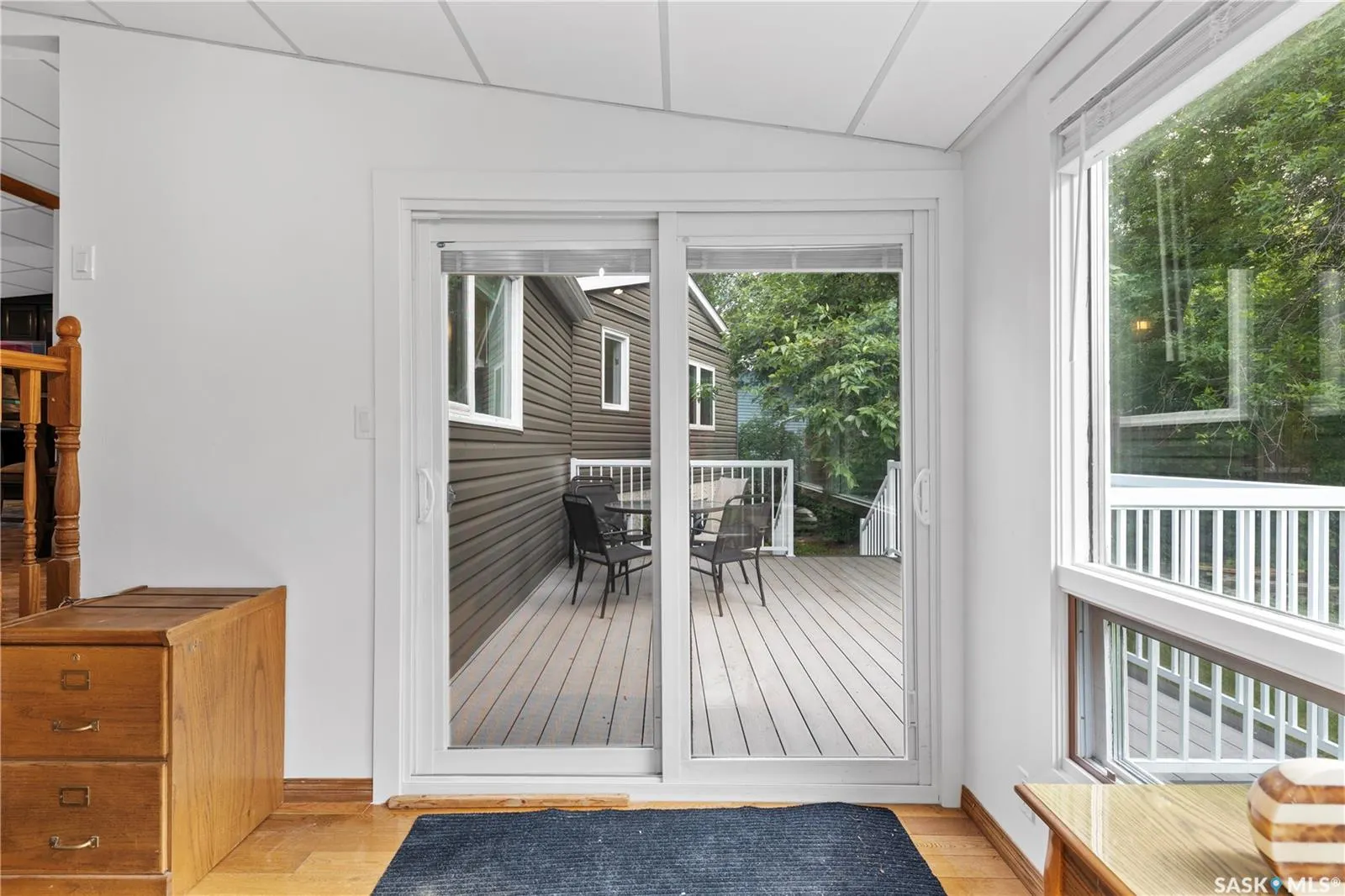 342 4th STREET E