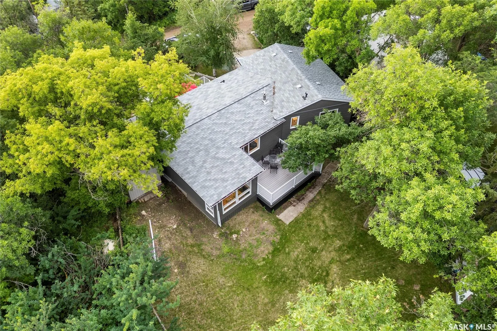 342 4th STREET E