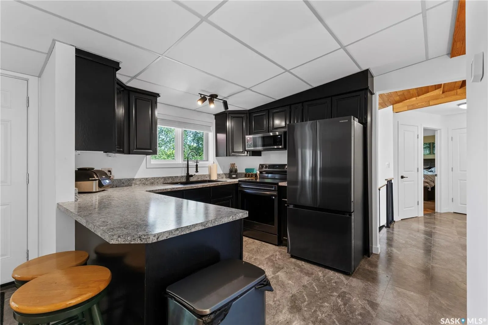 342 4th STREET E