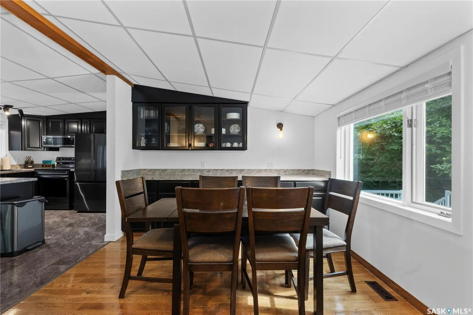 342 4th STREET E