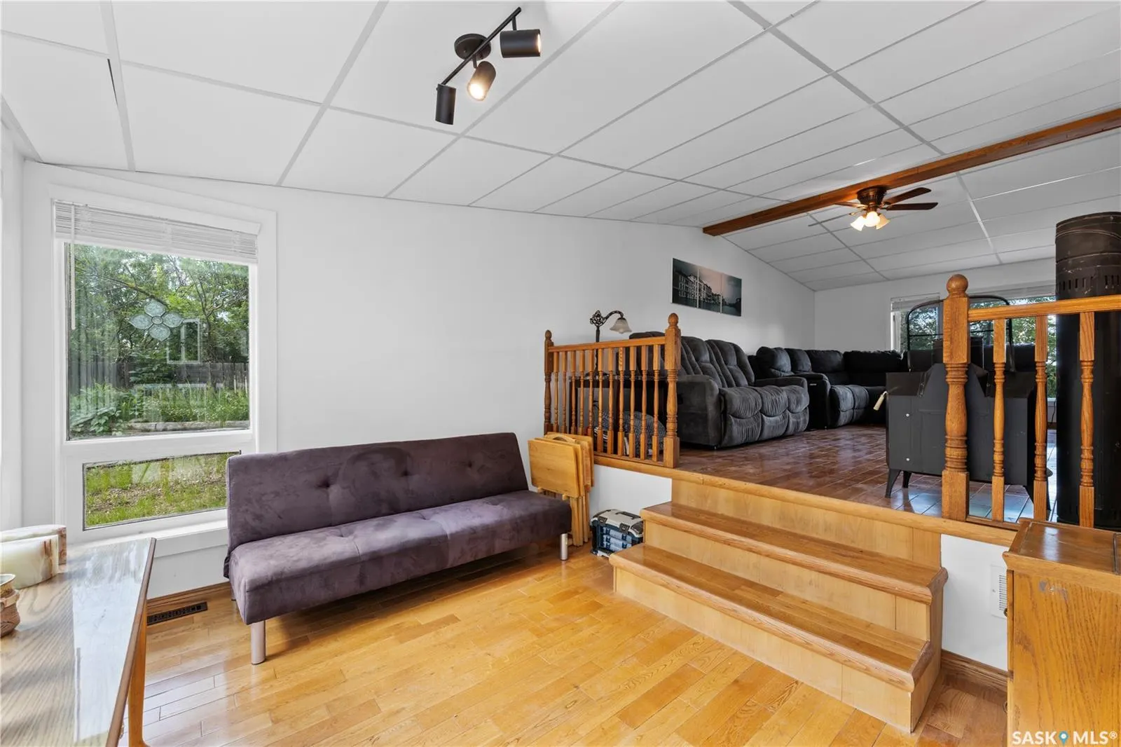 342 4th STREET E