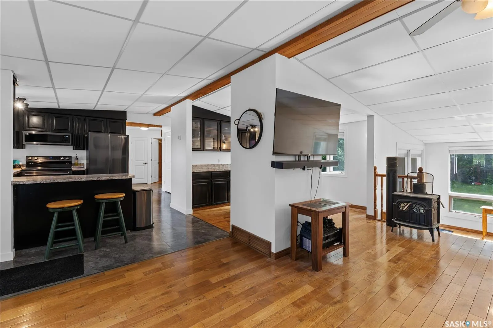 342 4th STREET E
