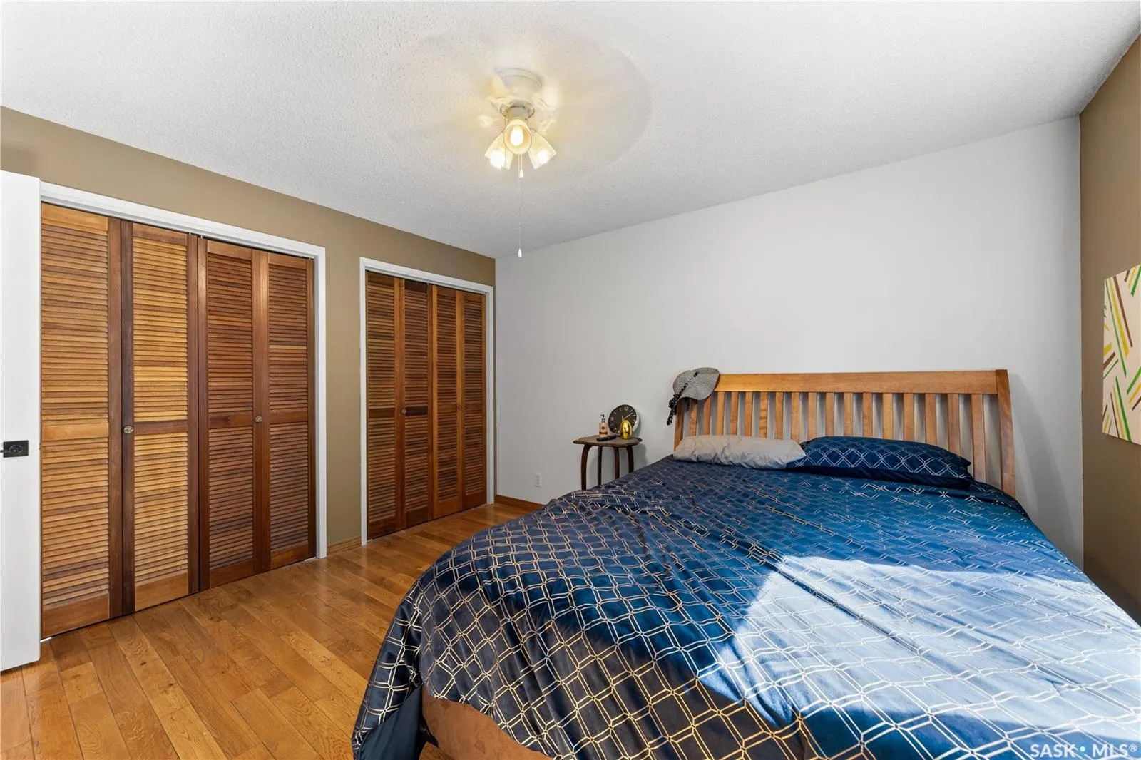 342 4th STREET E