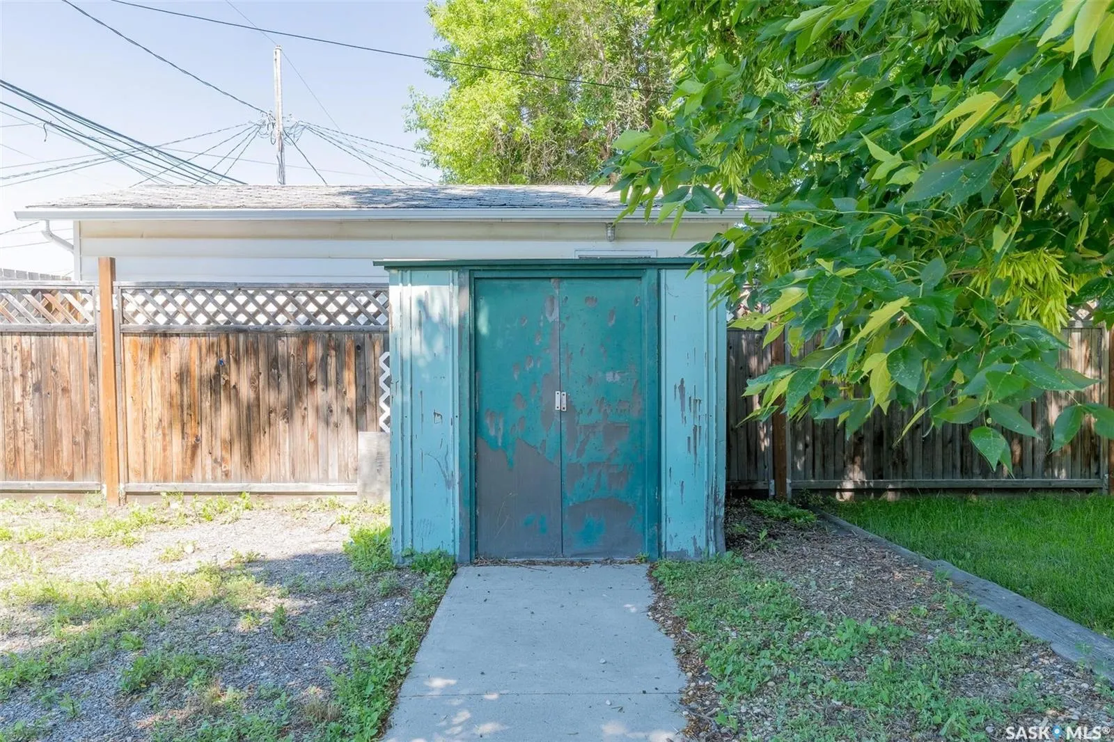 2236 Mackay STREET