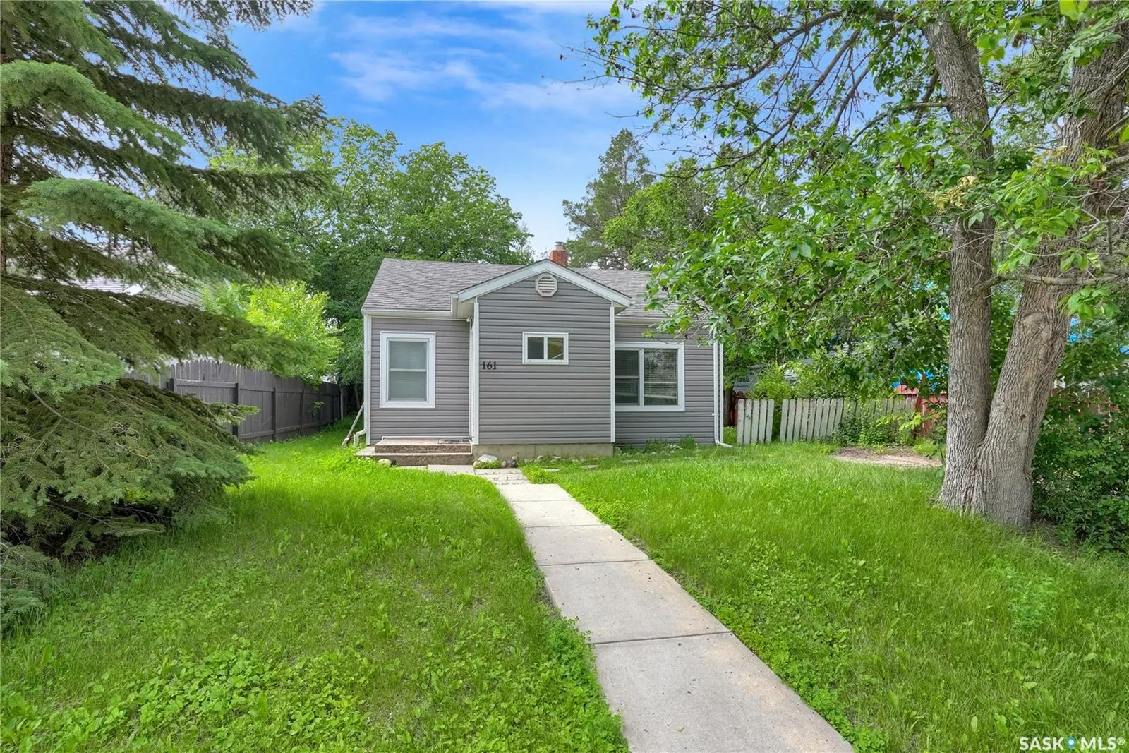 161 Lillooet STREET E