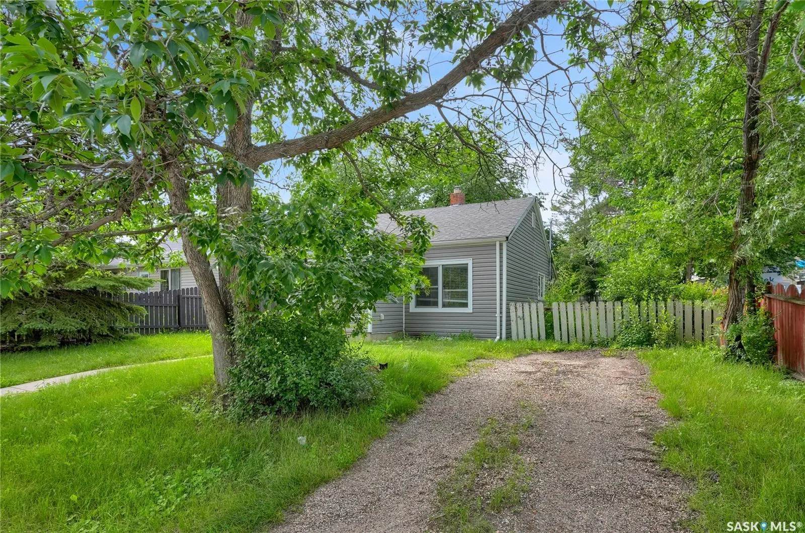 161 Lillooet STREET E