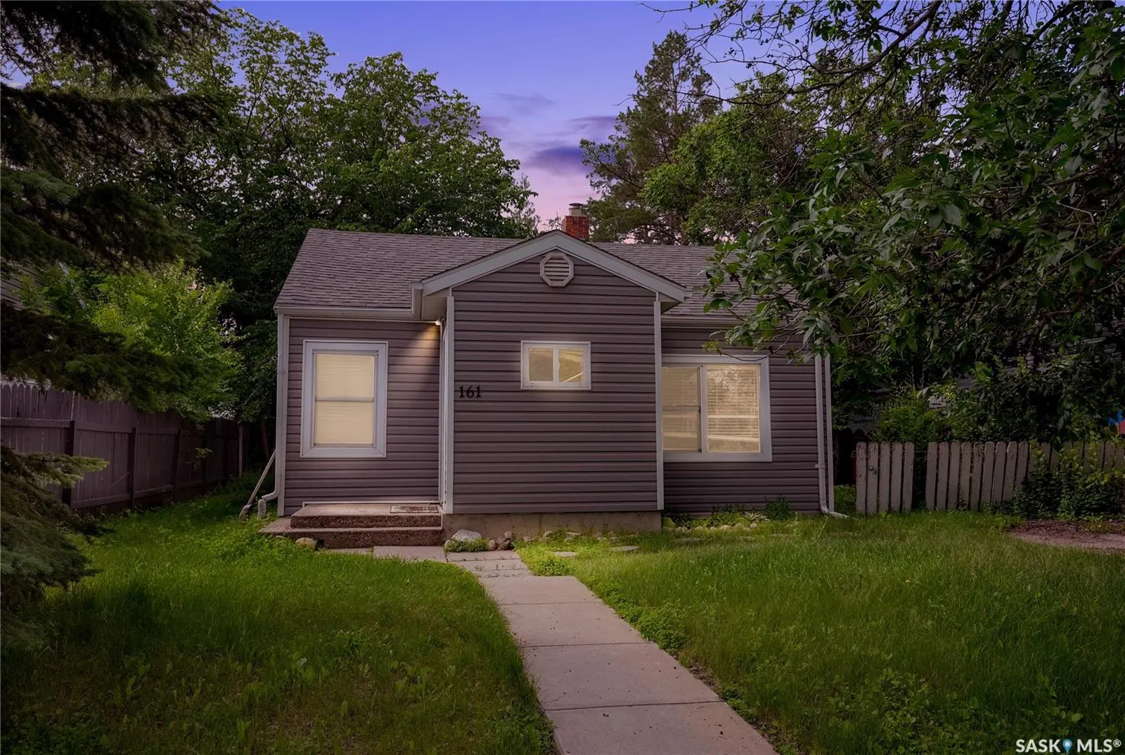 161 Lillooet STREET E