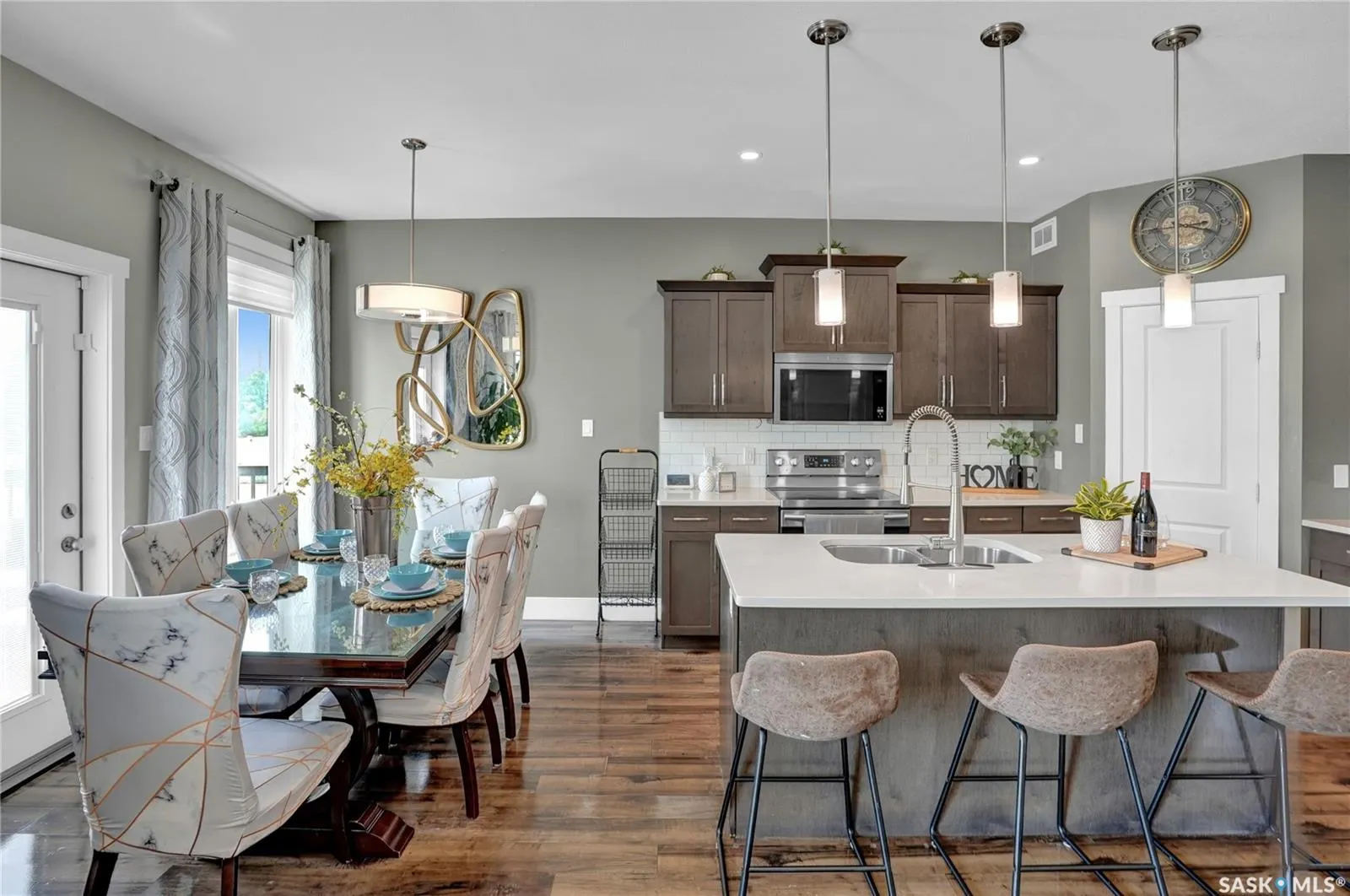 1049 Maplewood DRIVE