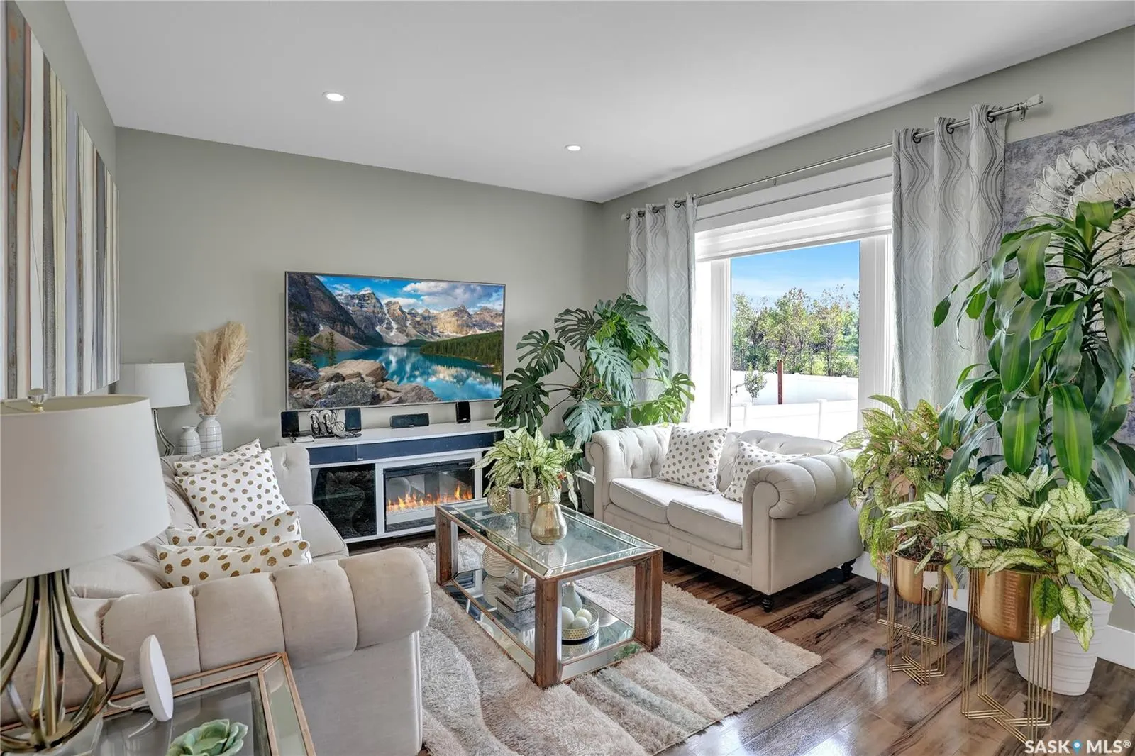 1049 Maplewood DRIVE