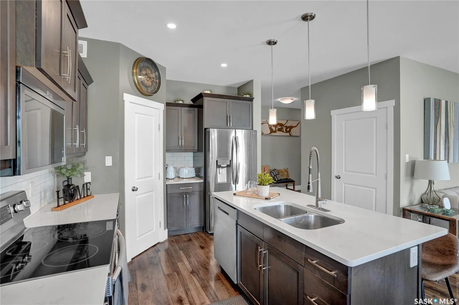 1049 Maplewood DRIVE