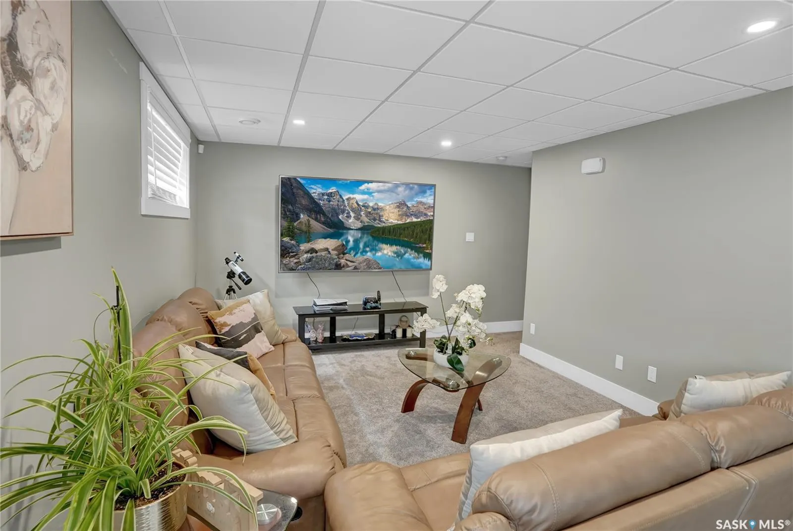 1049 Maplewood DRIVE
