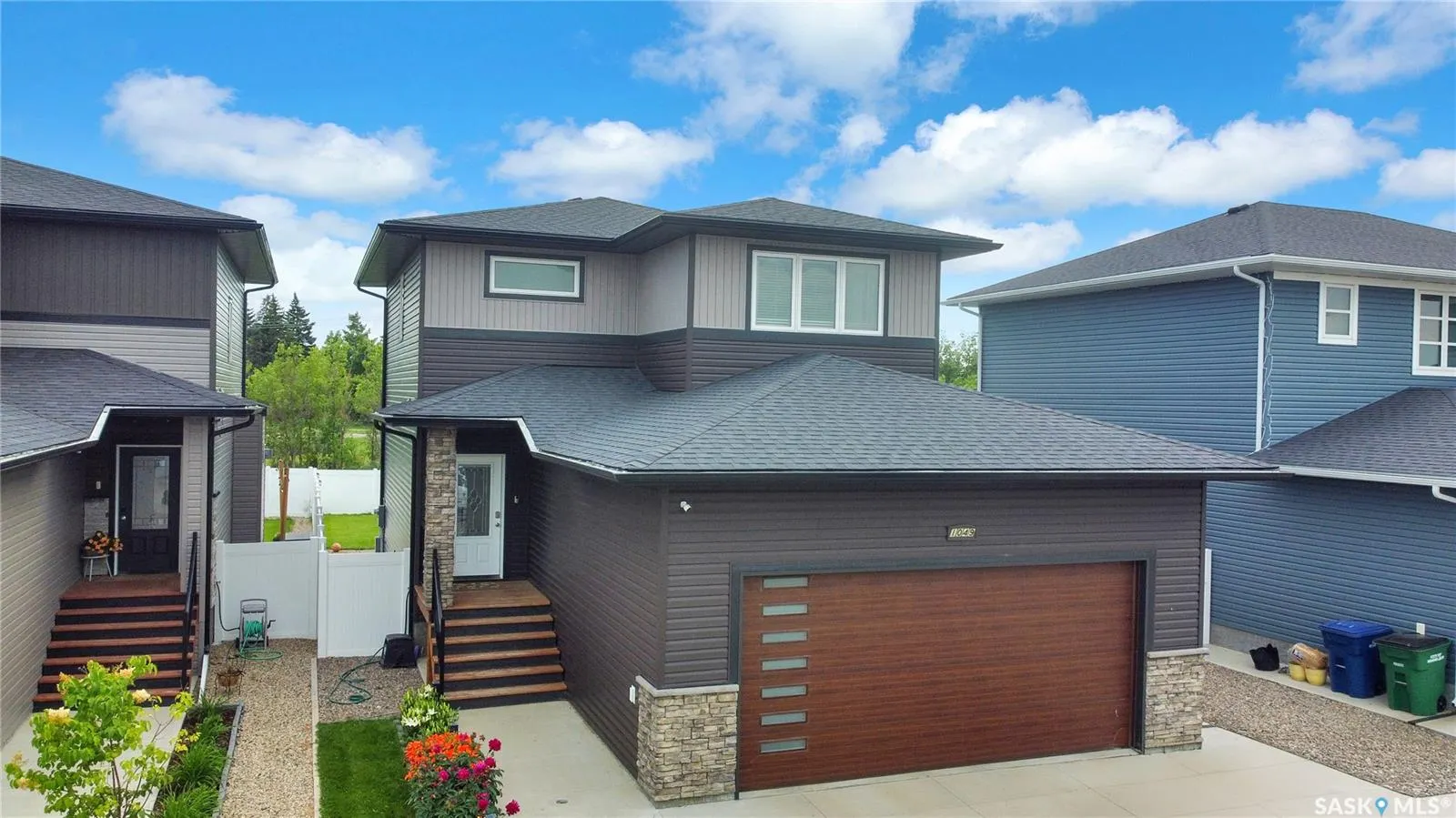 1049 Maplewood DRIVE
