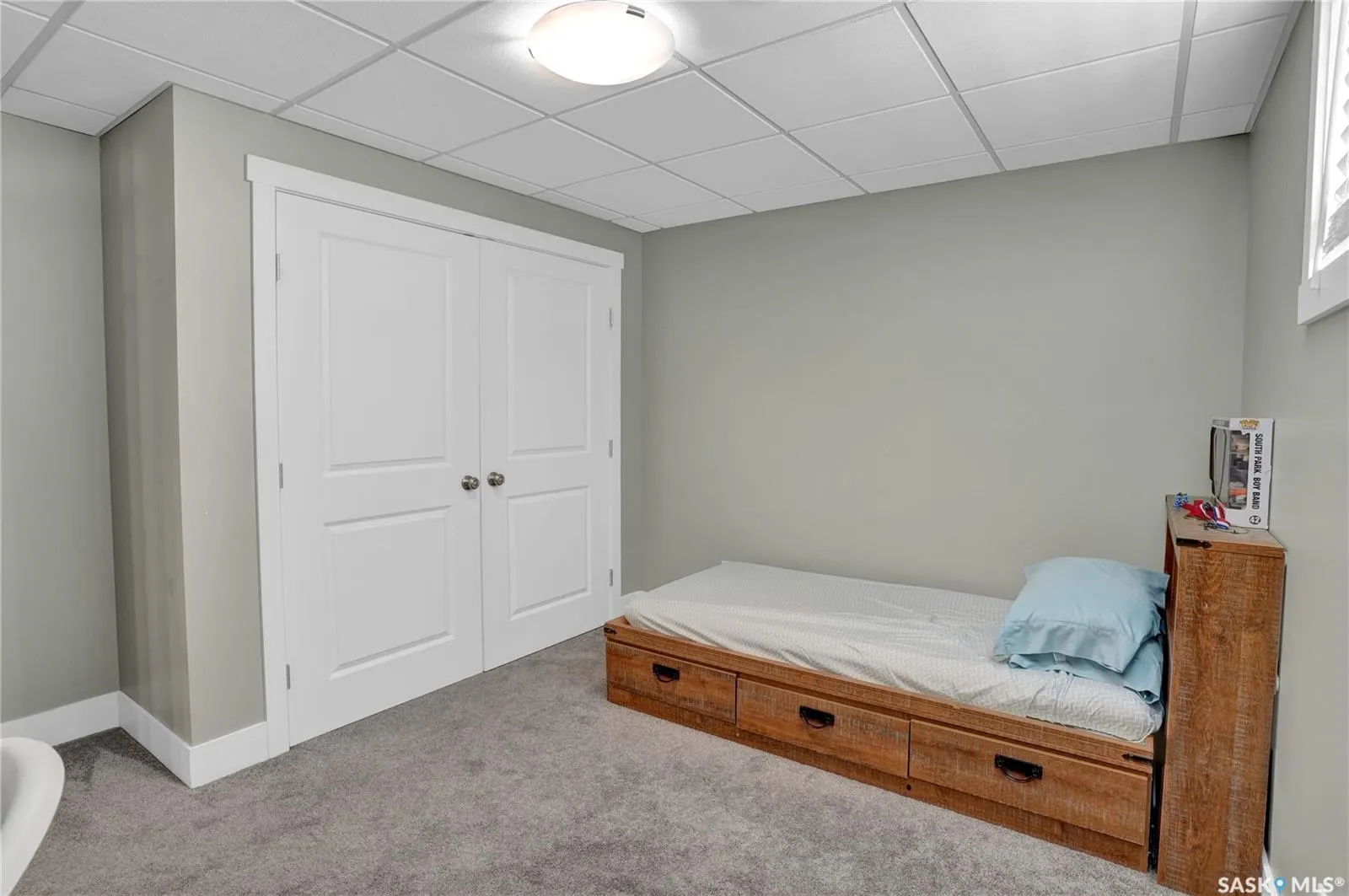 1049 Maplewood DRIVE