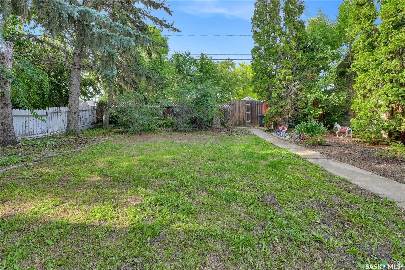 1228 Athabasca STREET W