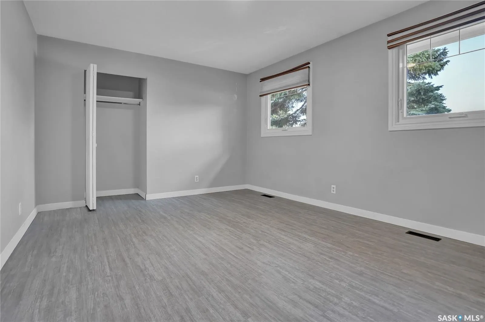 1228 Athabasca STREET W