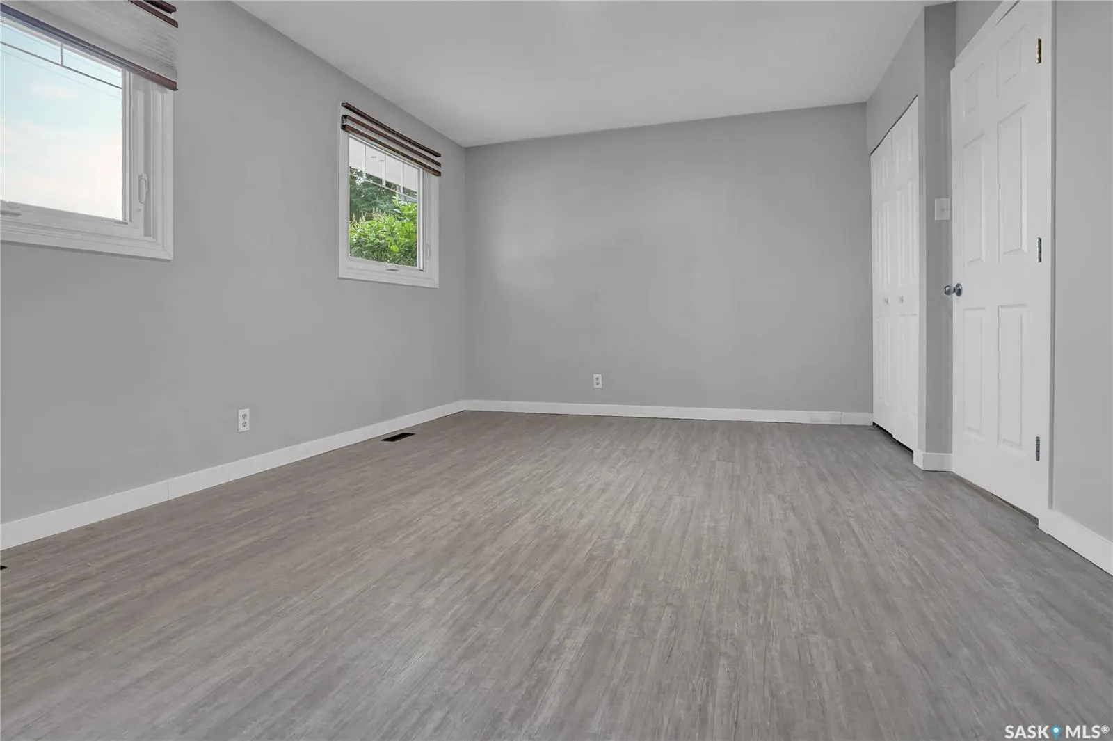 1228 Athabasca STREET W
