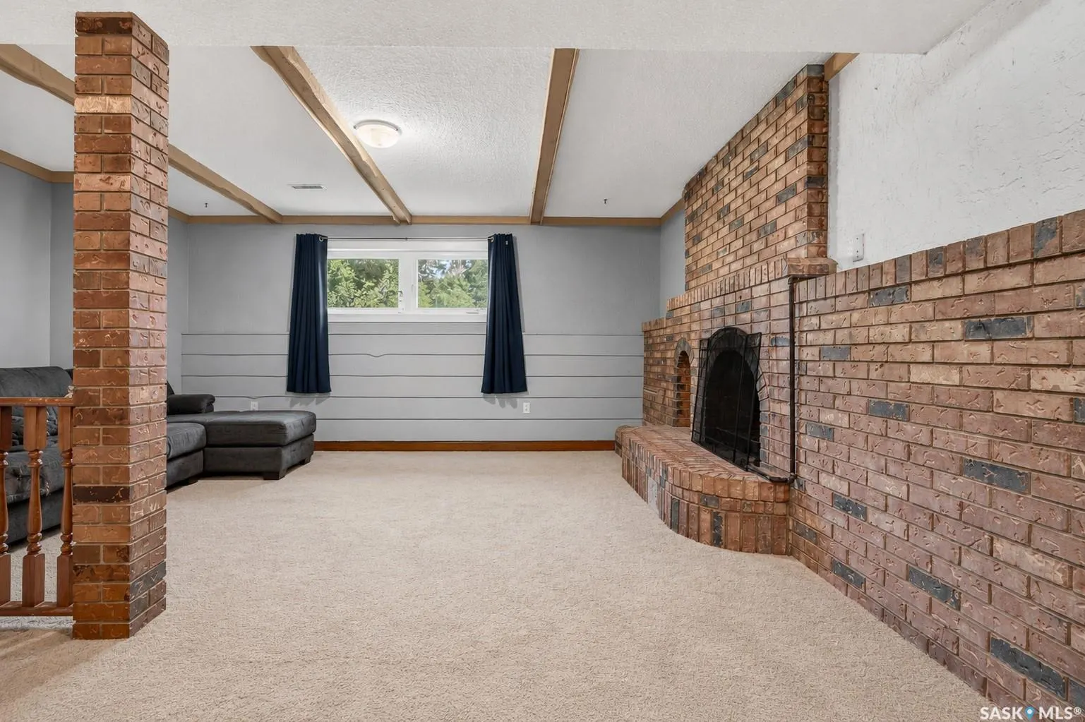 1207 Grandview STREET W