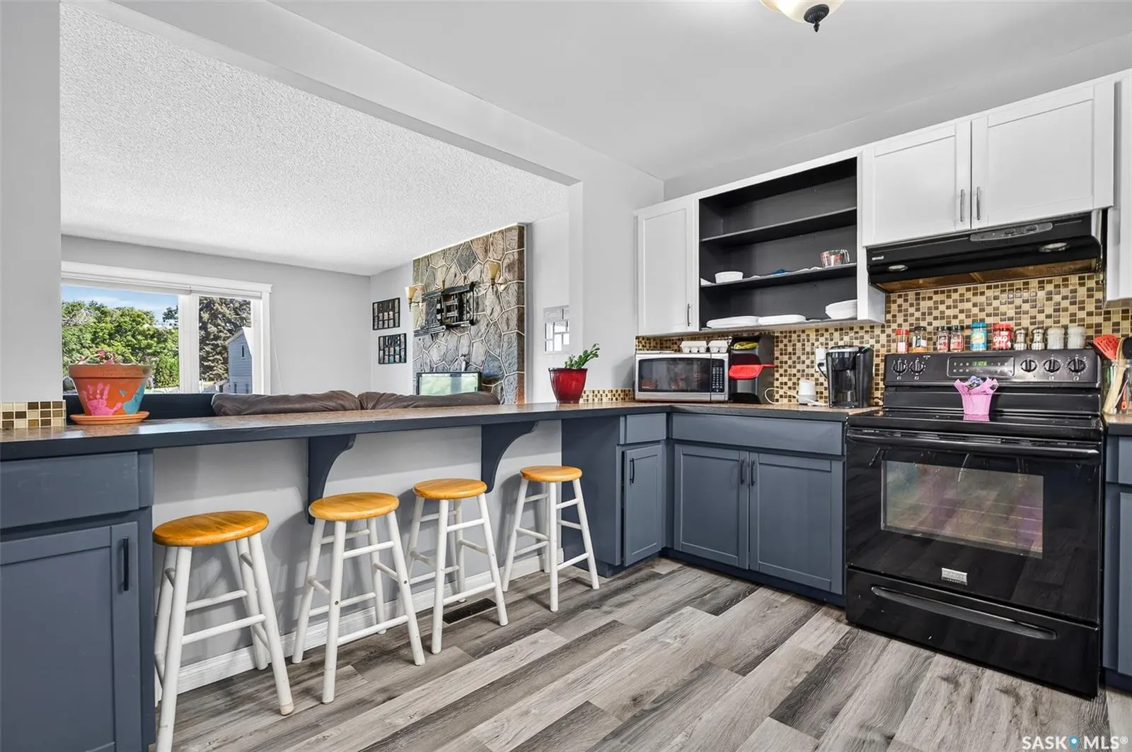 1207 Grandview STREET W