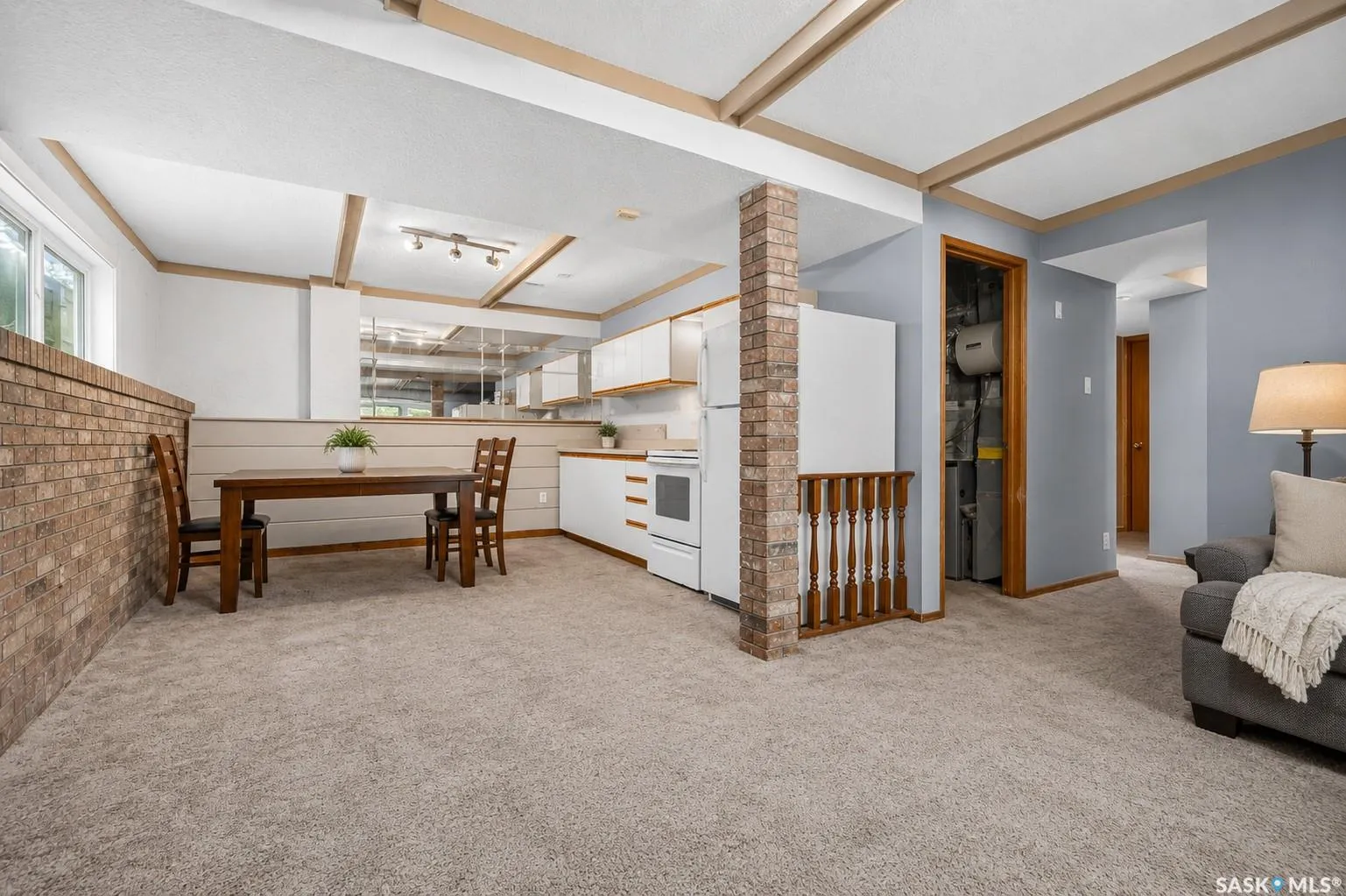 1207 Grandview STREET W