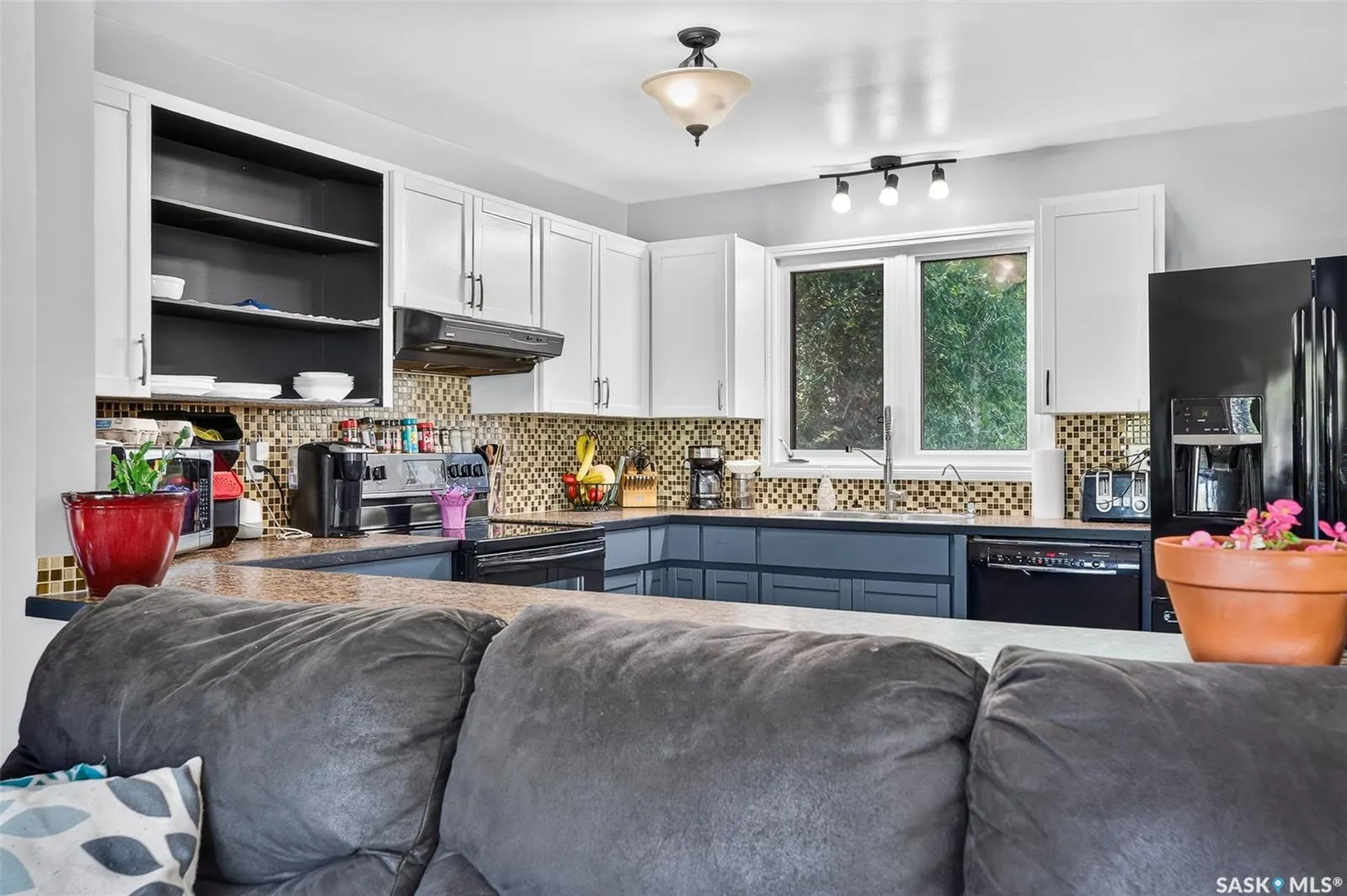 1207 Grandview STREET W