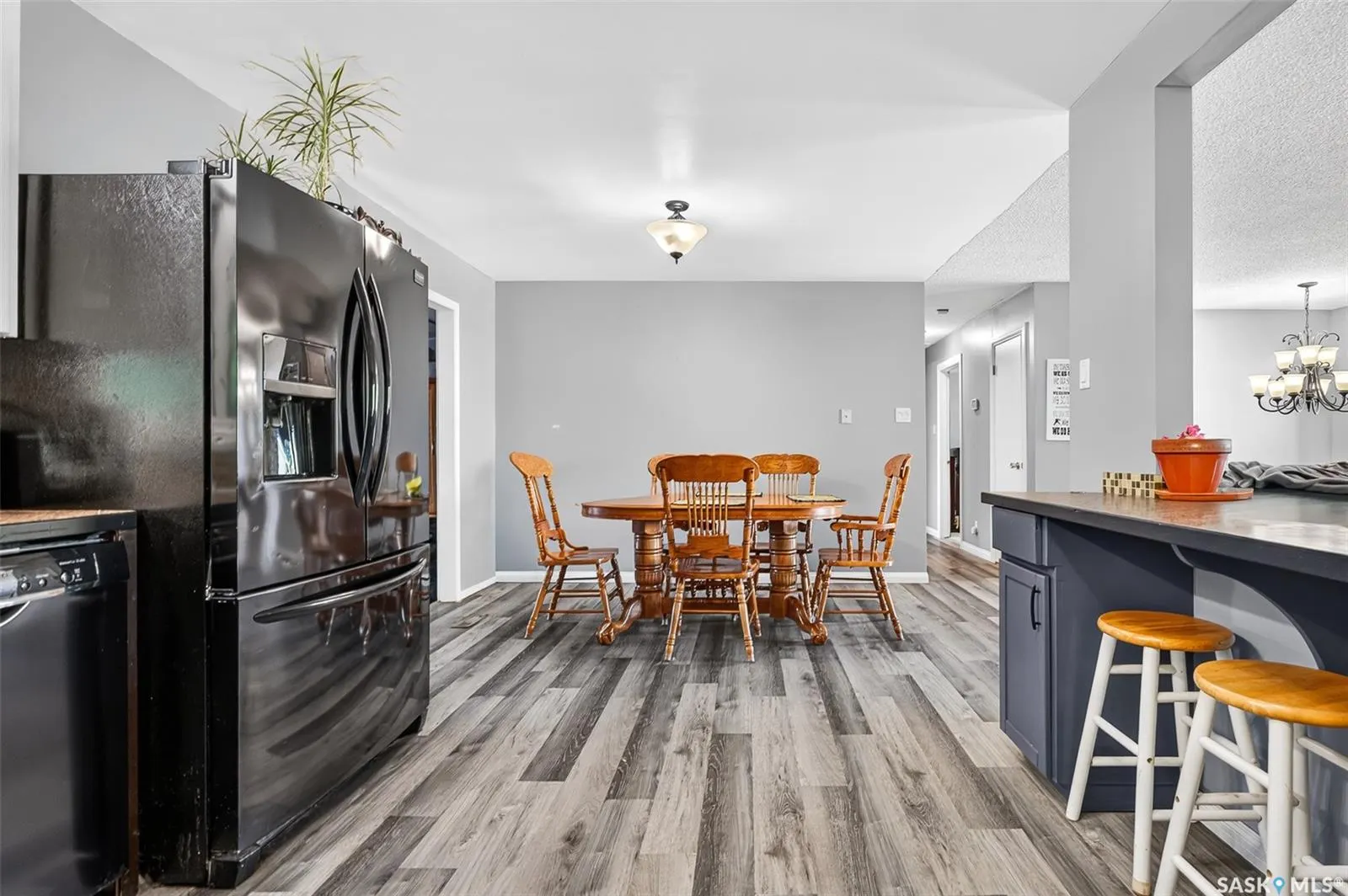 1207 Grandview STREET W