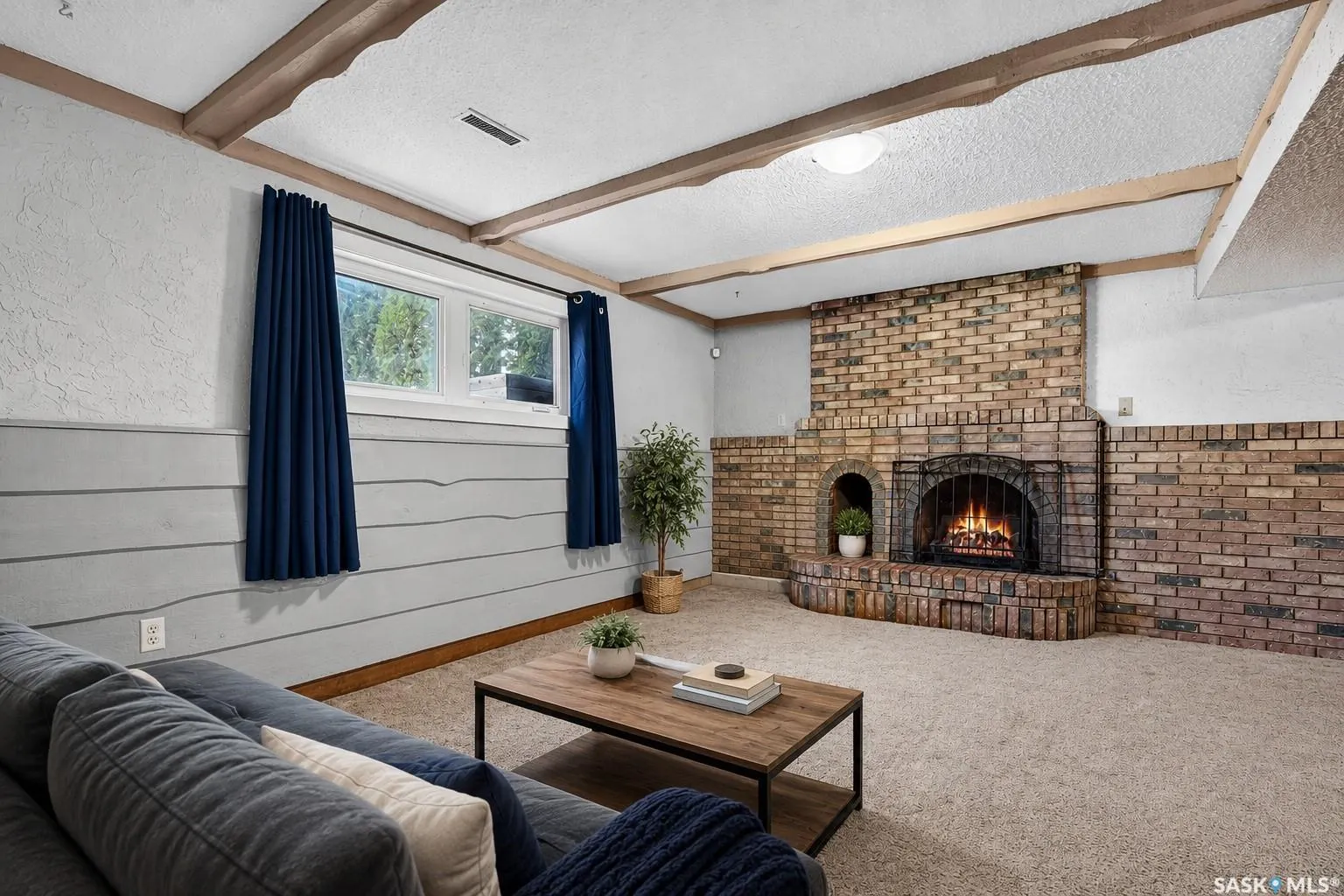 1207 Grandview STREET W