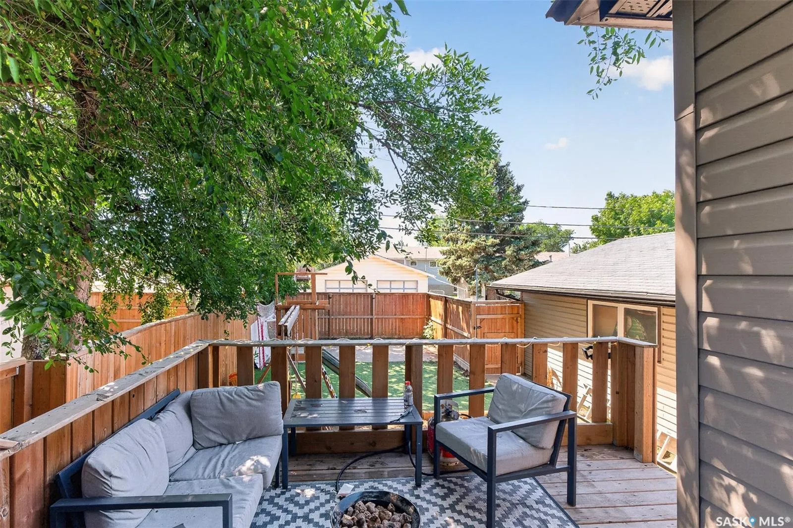 1207 Grandview STREET W