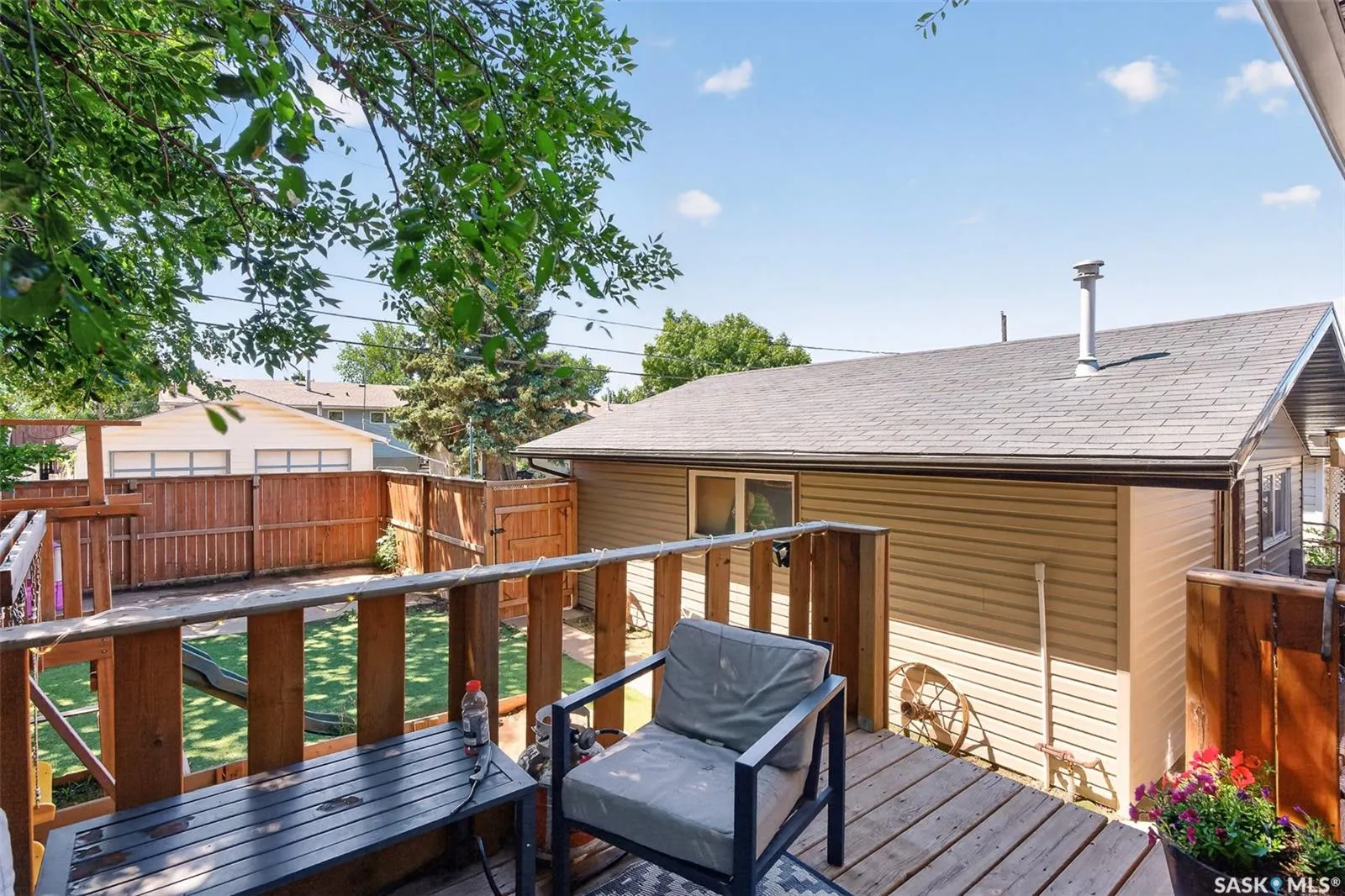 1207 Grandview STREET W