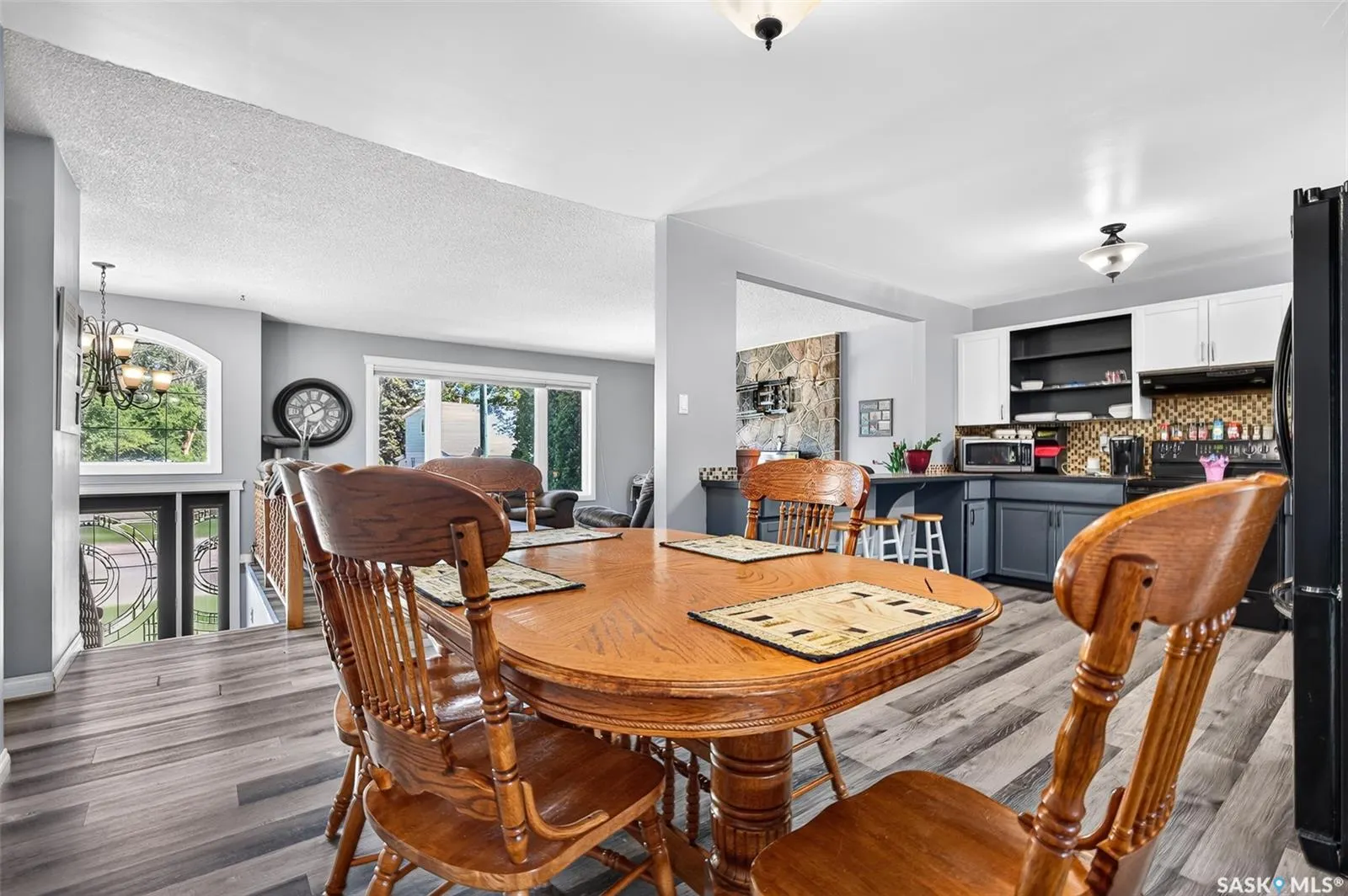 1207 Grandview STREET W