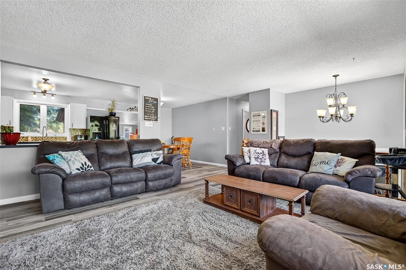 1207 Grandview STREET W