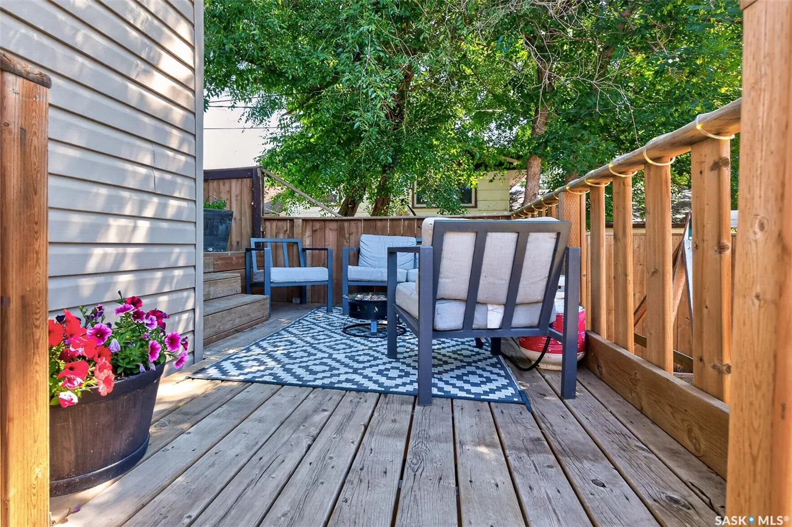 1207 Grandview STREET W