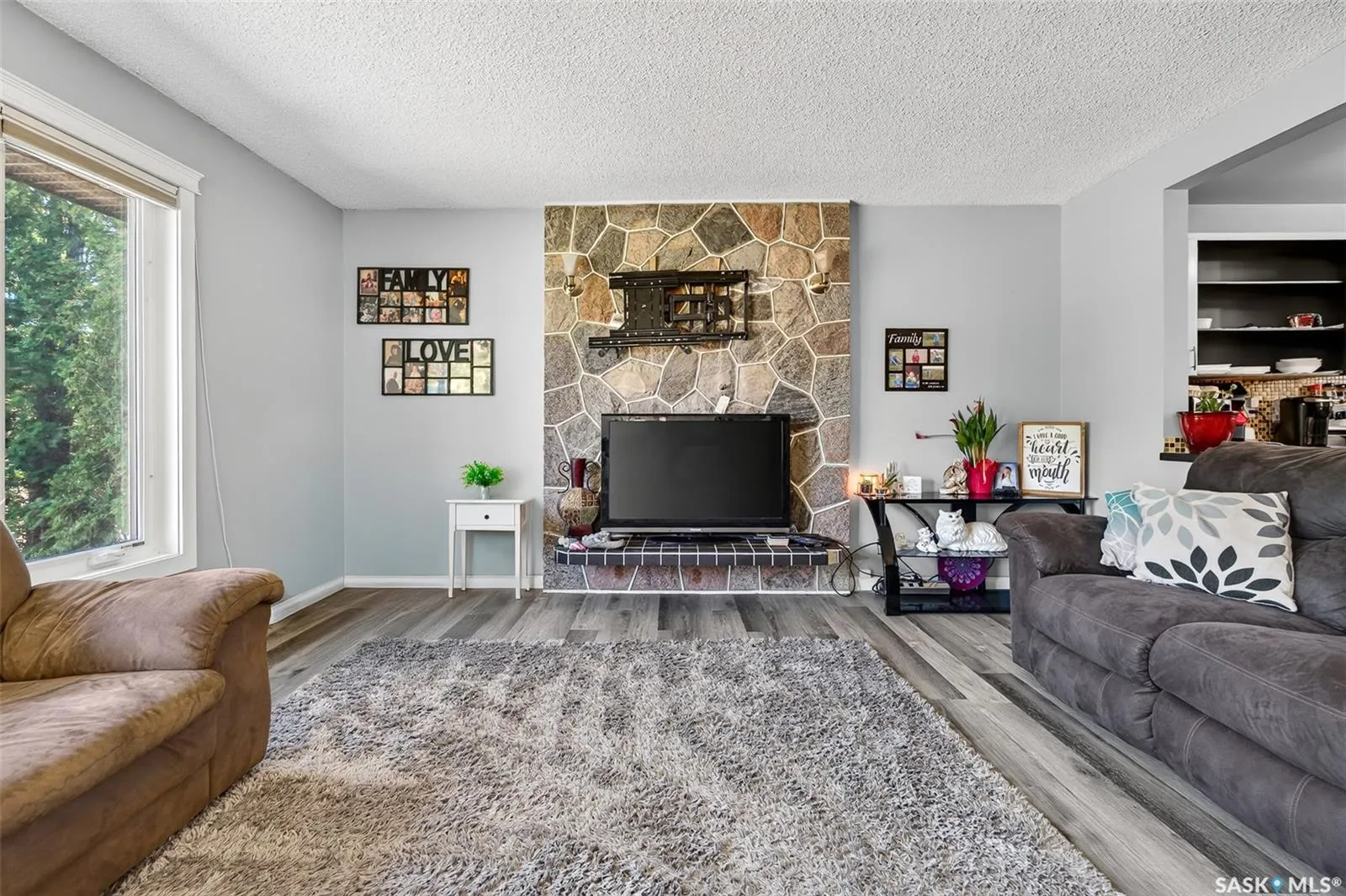 1207 Grandview STREET W