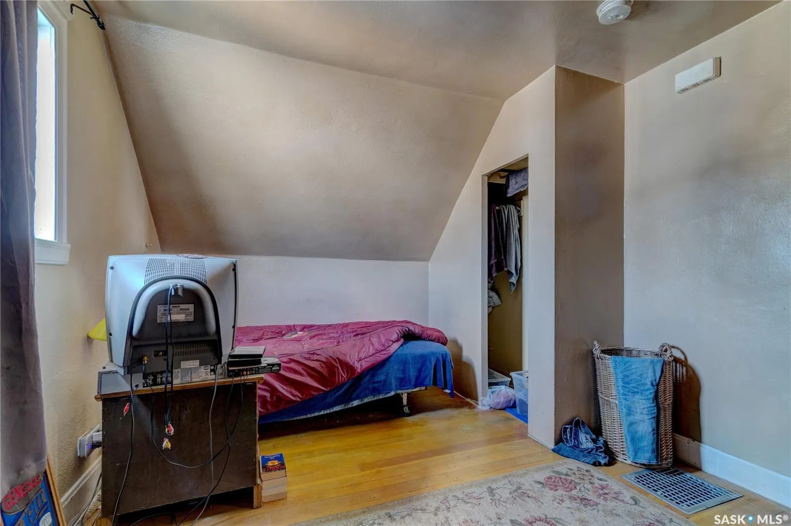 1713 St John STREET