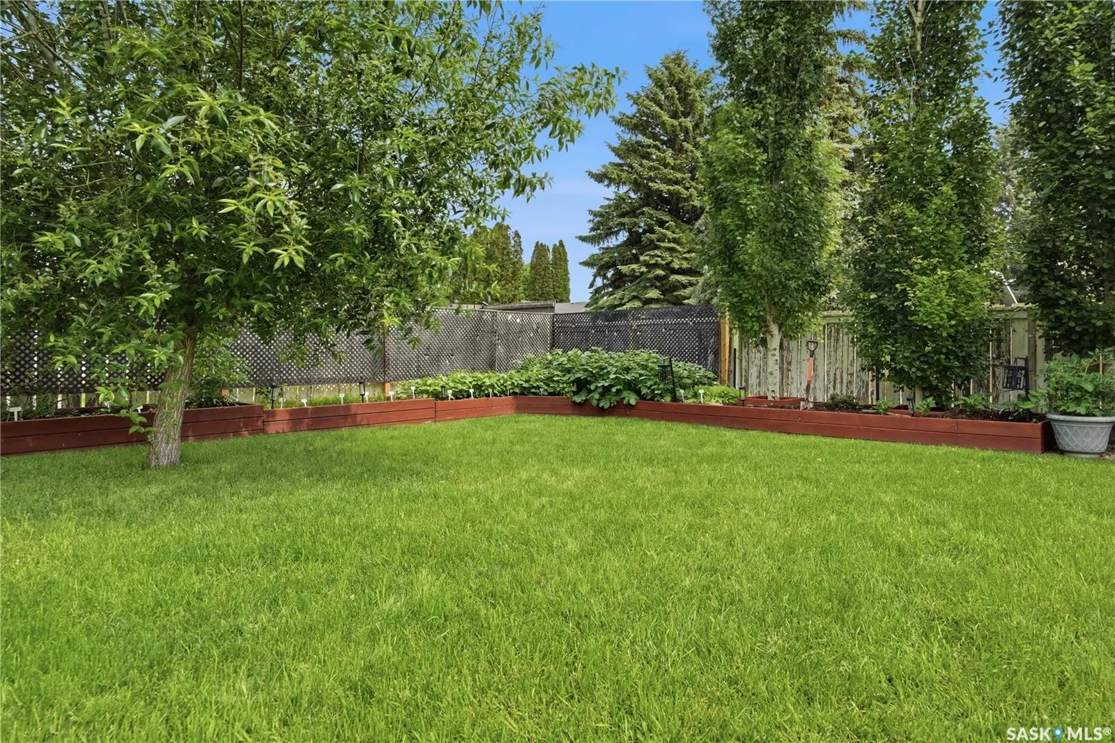 1313 Prince CRESCENT