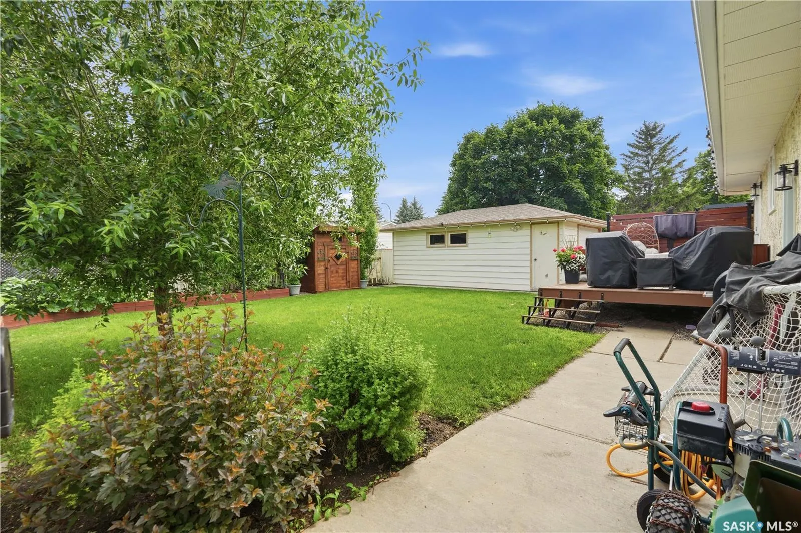 1313 Prince CRESCENT