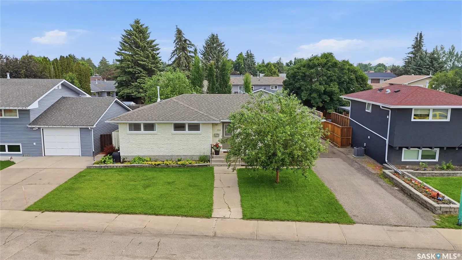 1313 Prince CRESCENT
