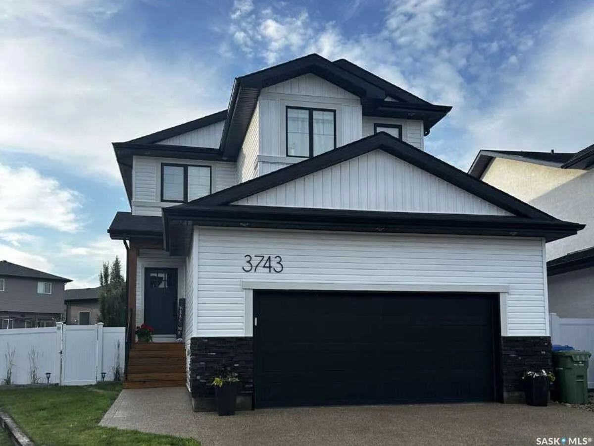 3743 Gee CRESCENT