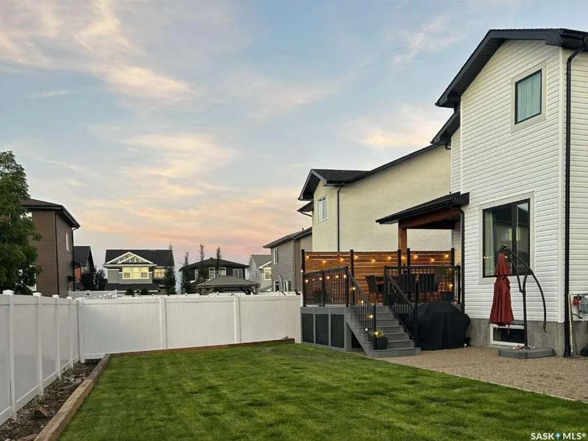 3743 Gee CRESCENT