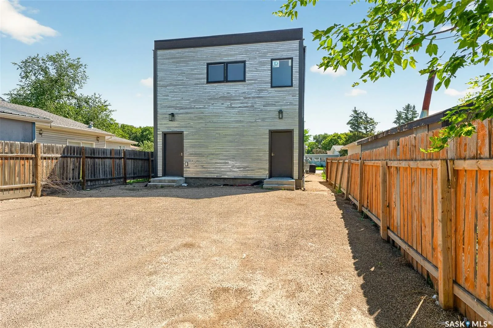 424 9th AVENUE W