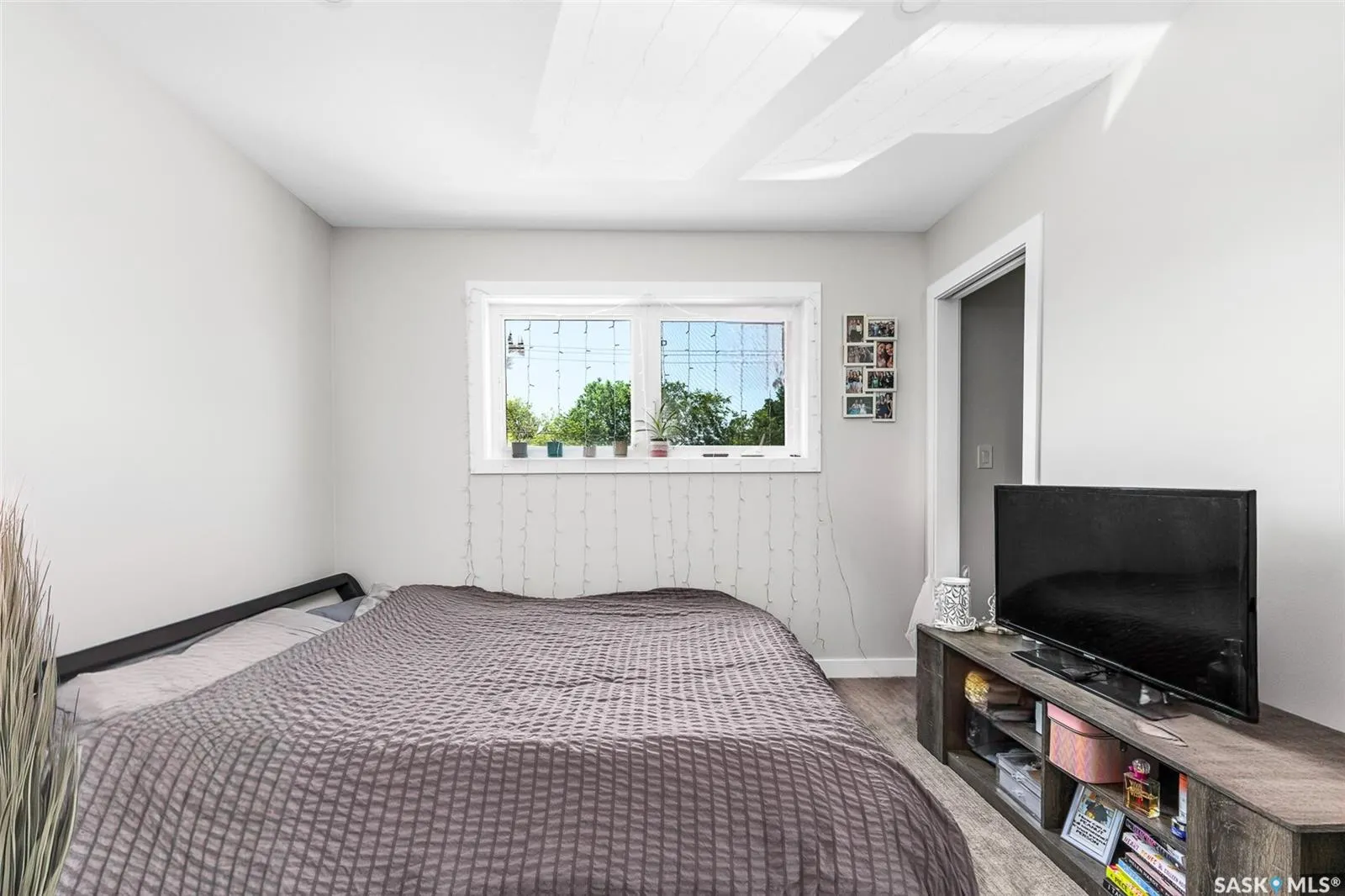 424 9th AVENUE W