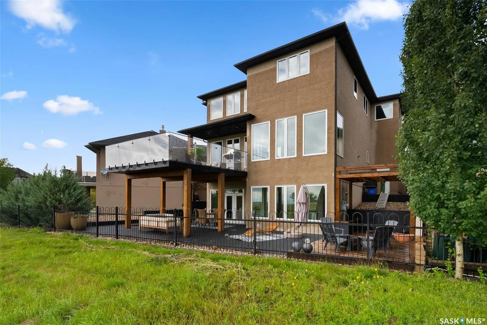 6110 Wascana COURT