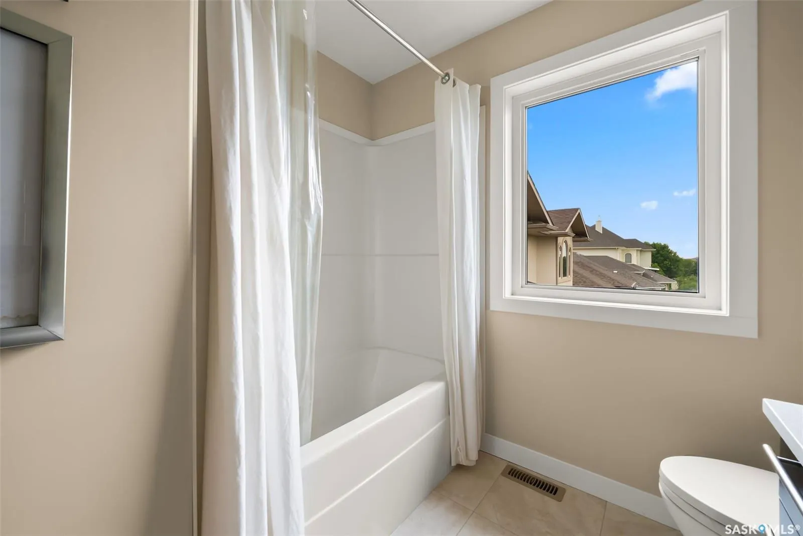 6110 Wascana COURT