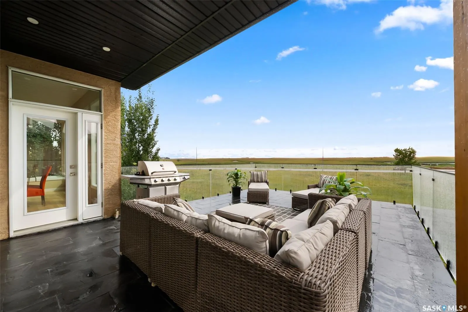 6110 Wascana COURT