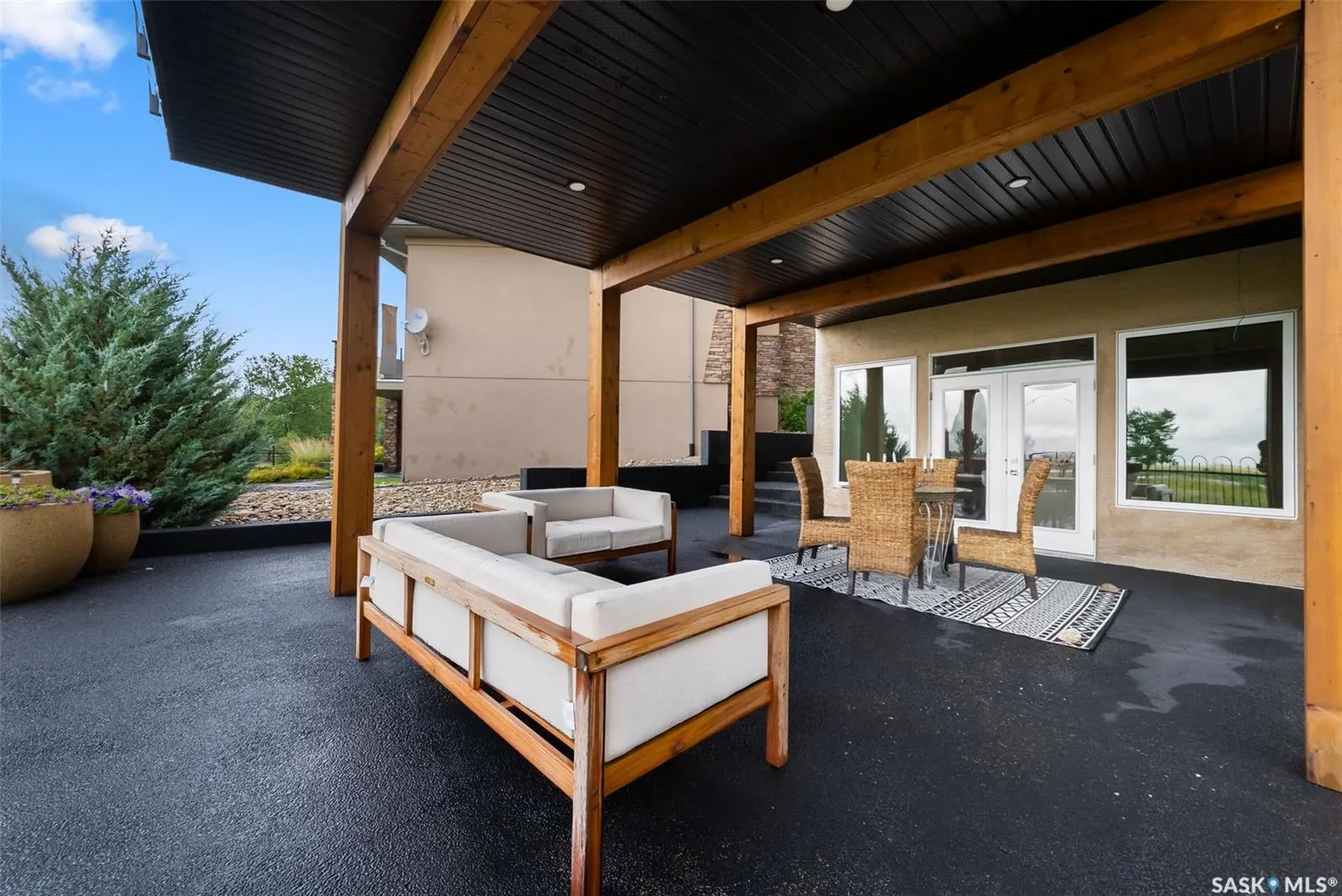6110 Wascana COURT