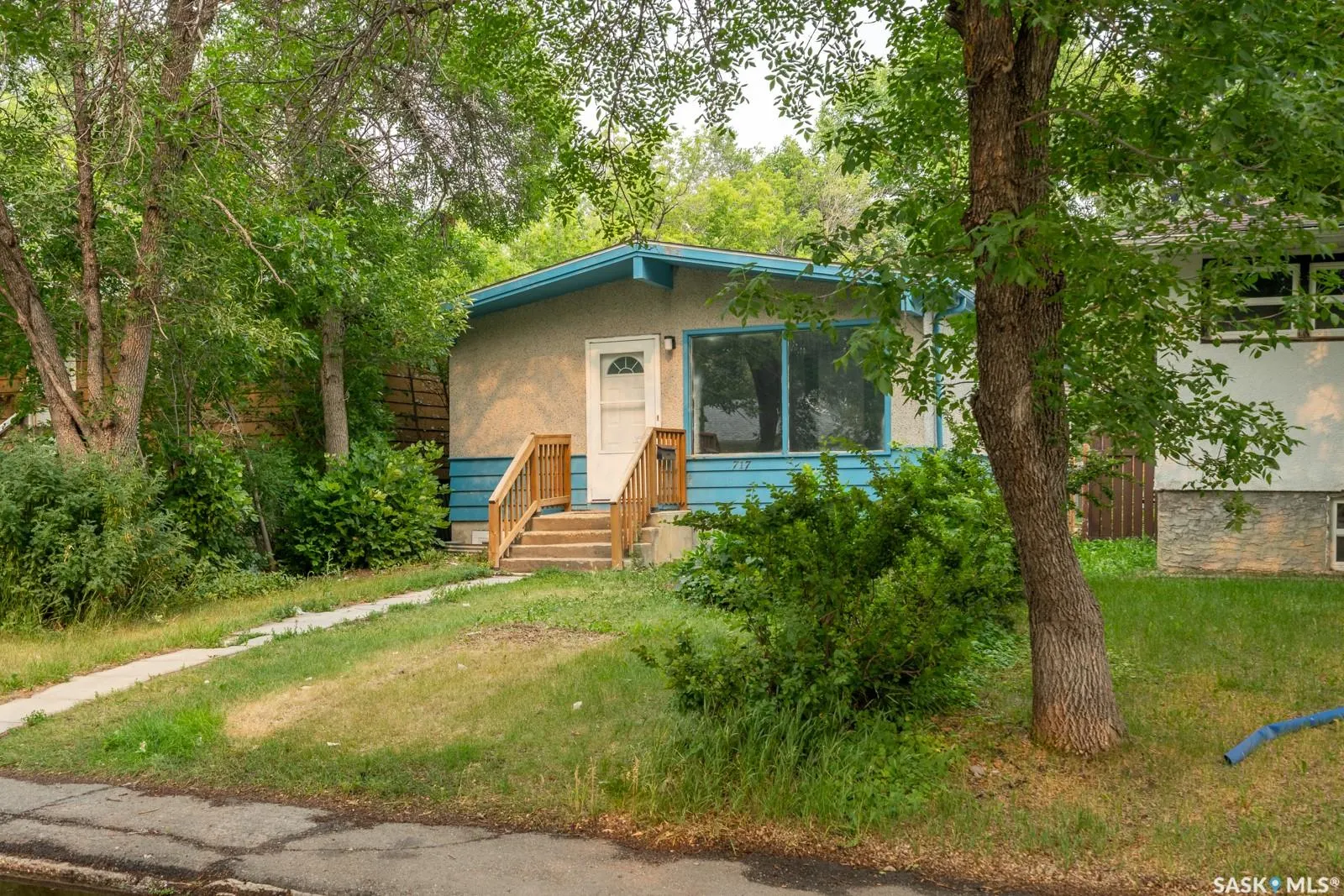 717 Montague STREET
