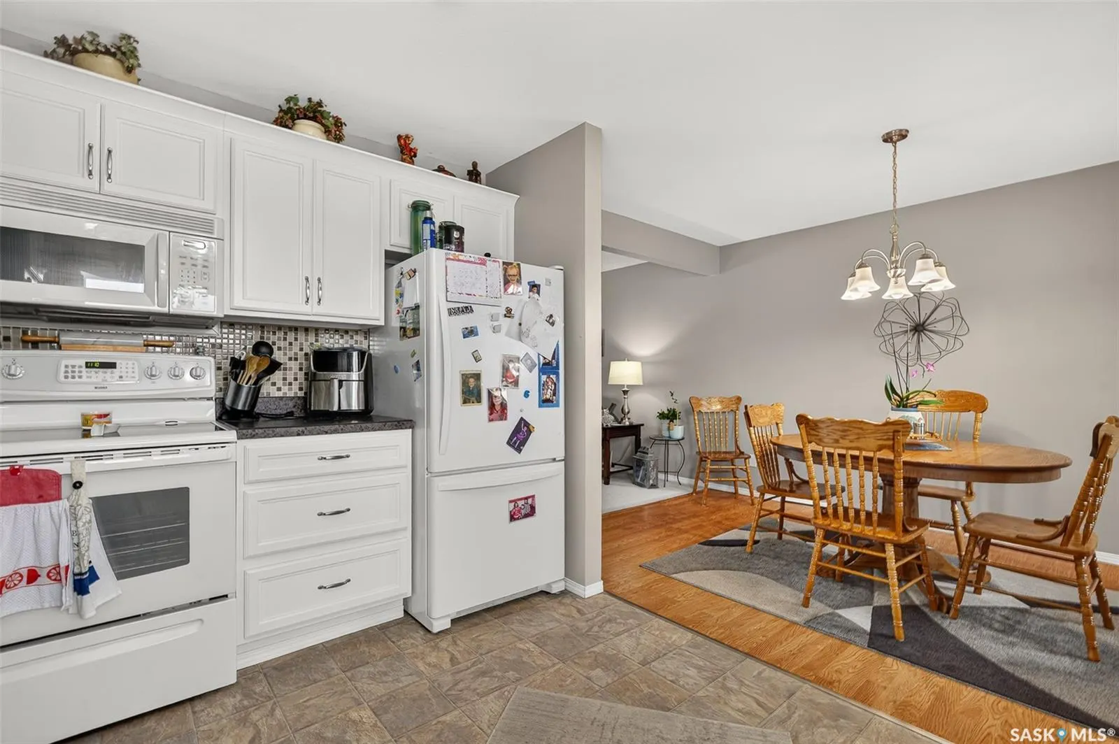 1331 Athabasca STREET W