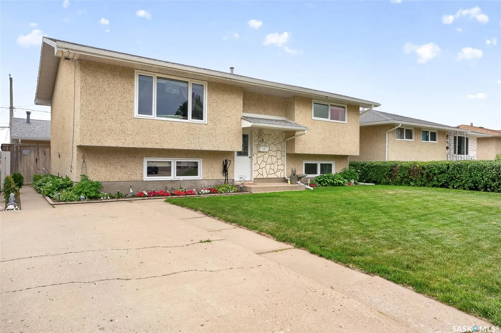 1331 Athabasca STREET W