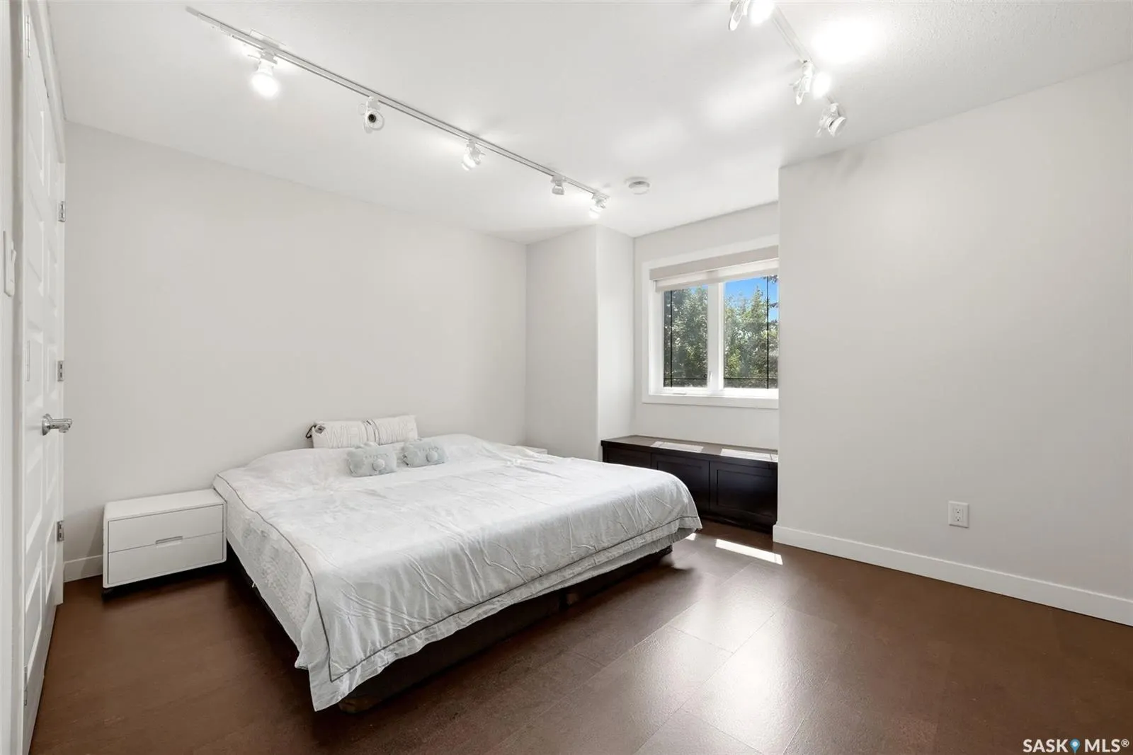 2423 LINNER BAY