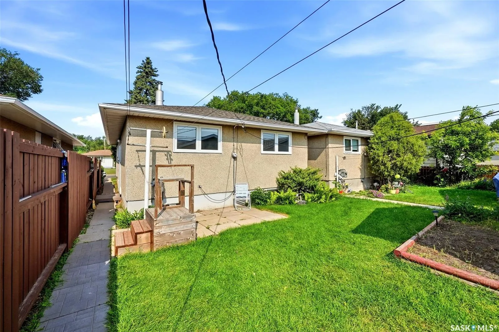 273 Angus STREET
